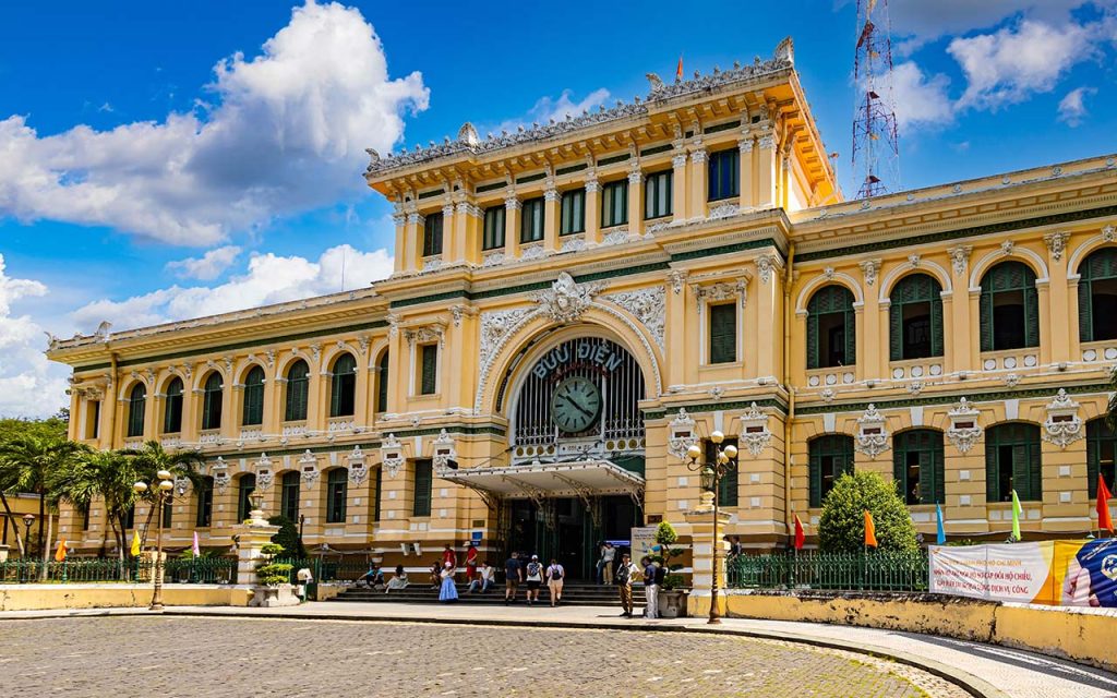 Central Post Office (Bưu Điện Trung Tâm)