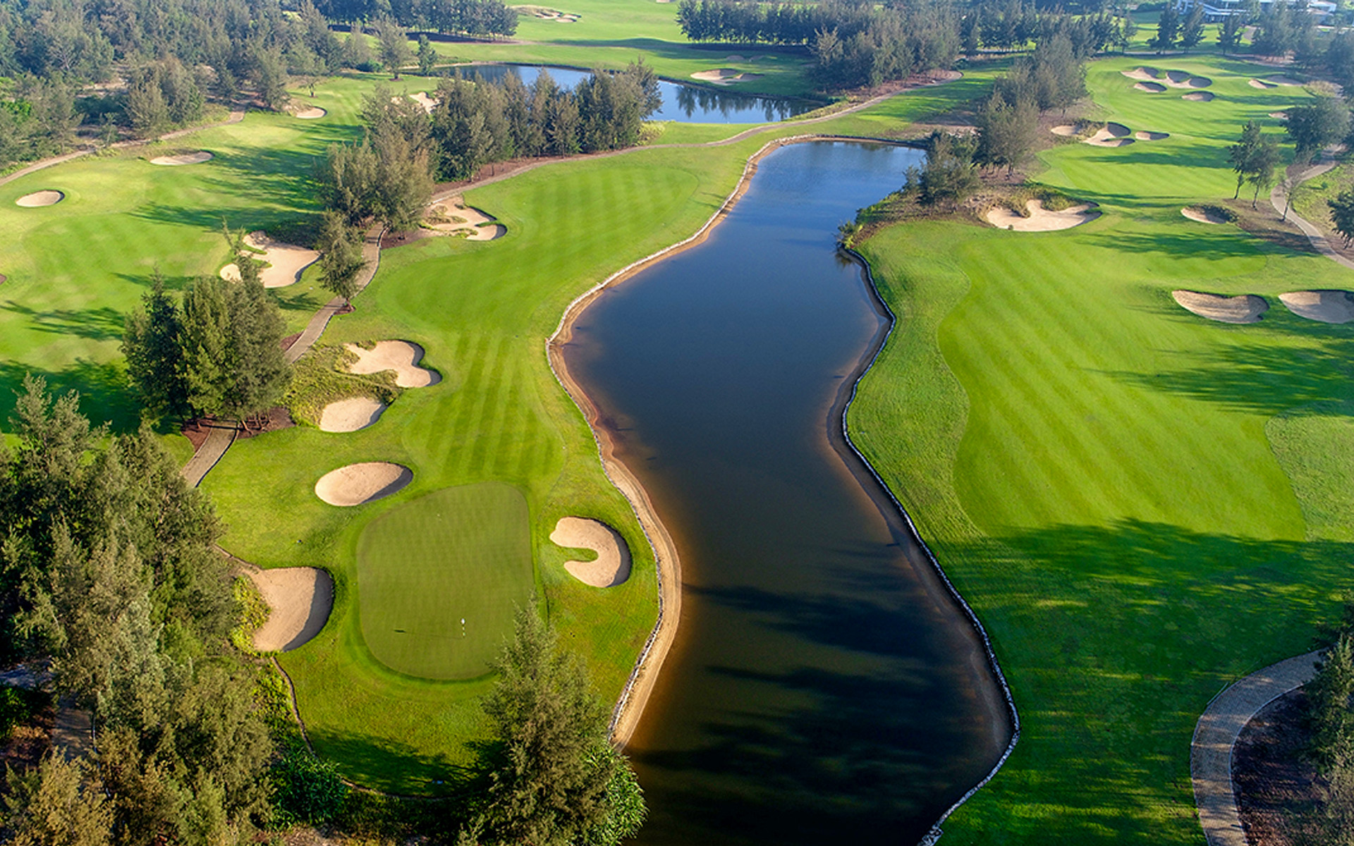 Vietnam Golf Packages – Luxury Golf Holidays & Tours