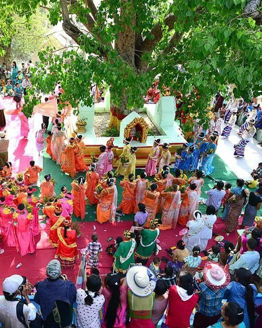Shwekyetyet Pagoda Festival